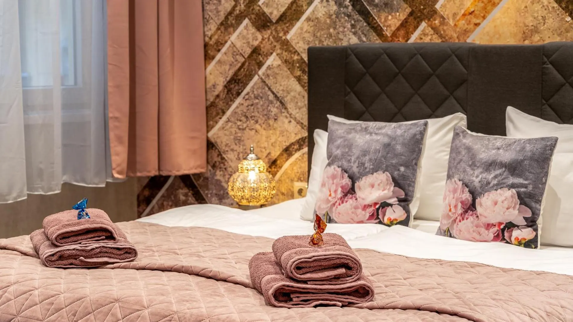 Budapest Magic Exotic In Downtown Apartment